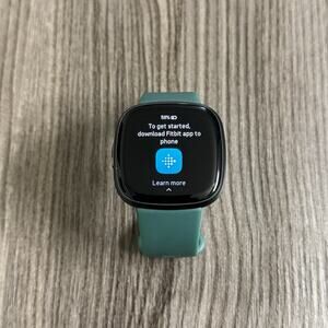 Fitbit Versa 4 Fitness Smartwatch Graphite